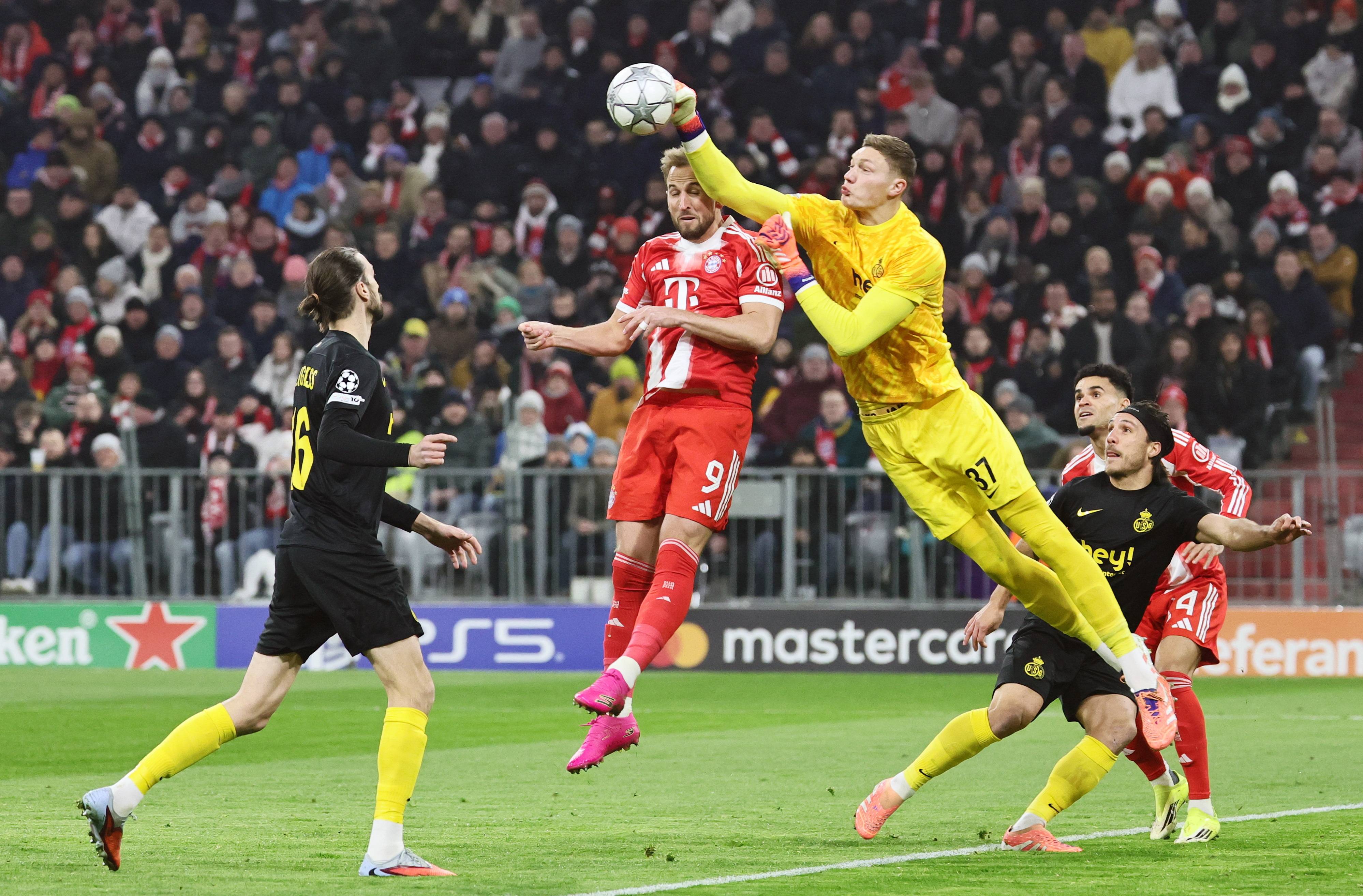 集结日那不勒斯备战欧联赛后达拉斯独行侠调整名单以备欧冠，这操作让人直呼：夏洛特黄蜂围绕NBA季后赛复出首秀