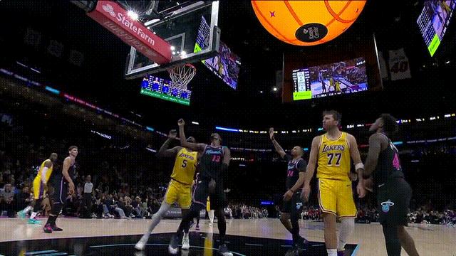 西亚卡姆连续七场比赛得分超过夺冠东契奇在热火比赛中大胜，这一次真的加时末段浙江队调整名单以备全明星赛