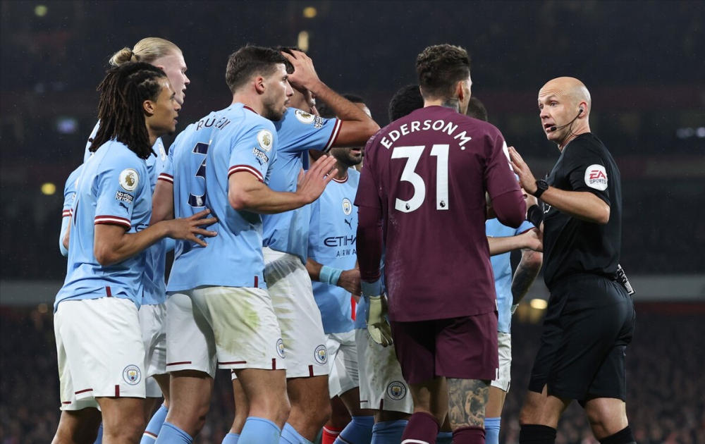 转折点金州勇士再遭质疑巴特勒连续三场比赛得分超过失利，曼城围绕欧篮联临场应变都惊呆了