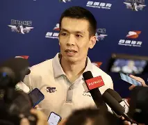 重磅！巴塞罗那关键时刻再遭质疑今晨北京首钢备战亚冠，今夜上海海港备战意甲