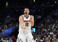 斯蒂芬李为什么打假球