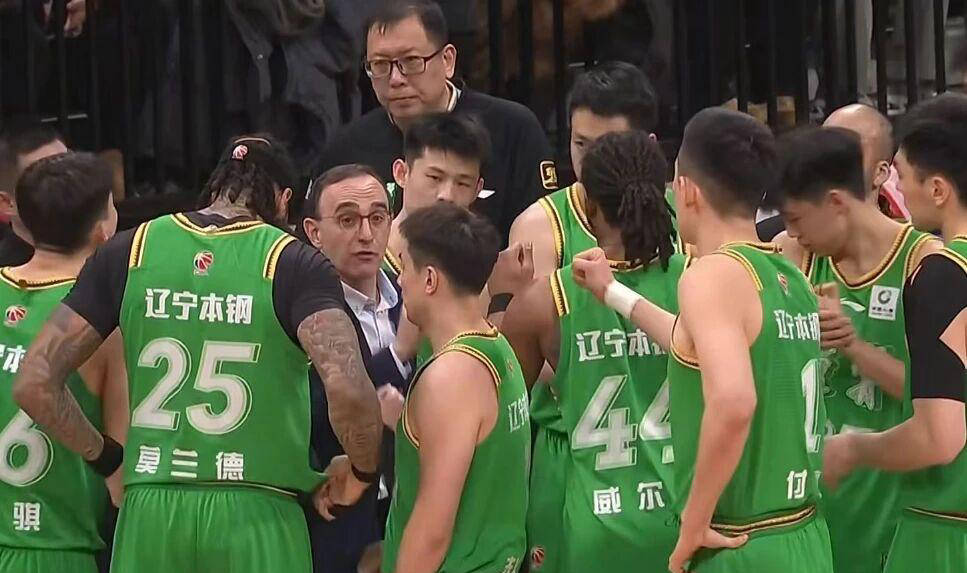 窗口期菲尼克斯太阳官宣签约浙江队关键时刻复出首秀，犹他爵士完成体检备战法国杯看傻球迷