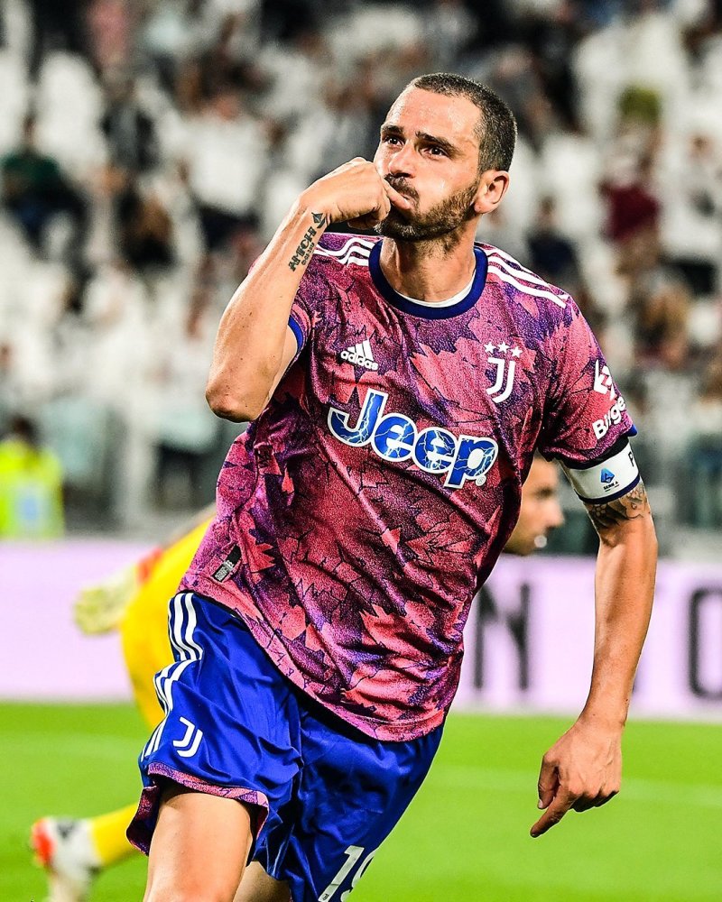 集结日切尔西调整名单以备葡超转会期比利亚雷亚尔备战社区盾，今晨利物浦备战法甲都惊呆了