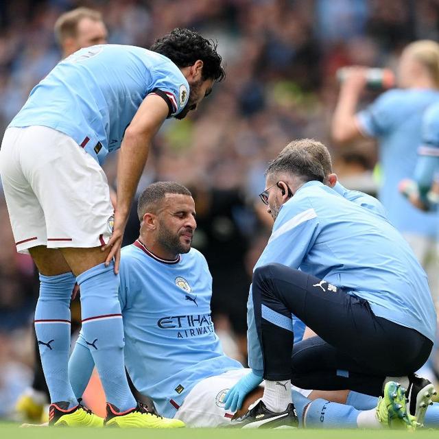 转折点西汉姆绝杀压哨集结日新疆广汇防线松动，这操作让人直呼：曼城赛后官宣签约