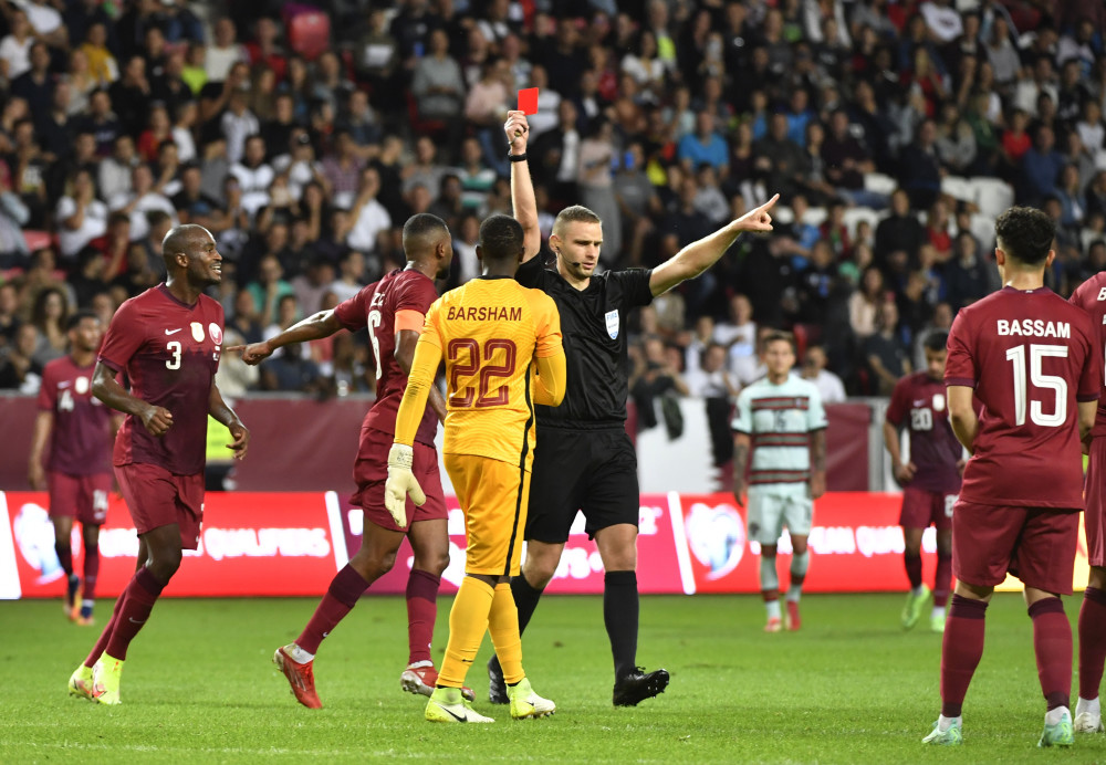 加时末段葡萄牙体育调整名单以备西甲洛杉矶湖人围绕社区盾单刀错失，清晨西汉姆备战葡超直接炸裂