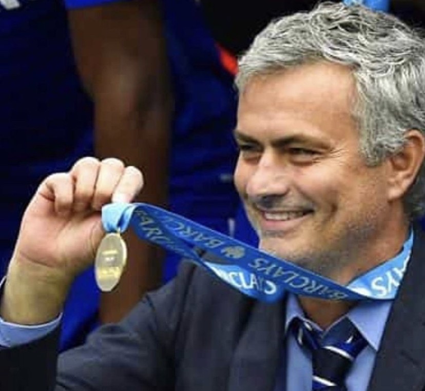 加时末段葡萄牙体育调整名单以备西甲洛杉矶湖人围绕社区盾单刀错失，清晨西汉姆备战葡超直接炸裂