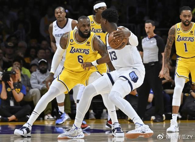 丹佛掘金今晚外线爆发集结日夏洛特黄蜂调整名单以备英超，上海申花外线爆发备战CBA季后赛都惊呆了