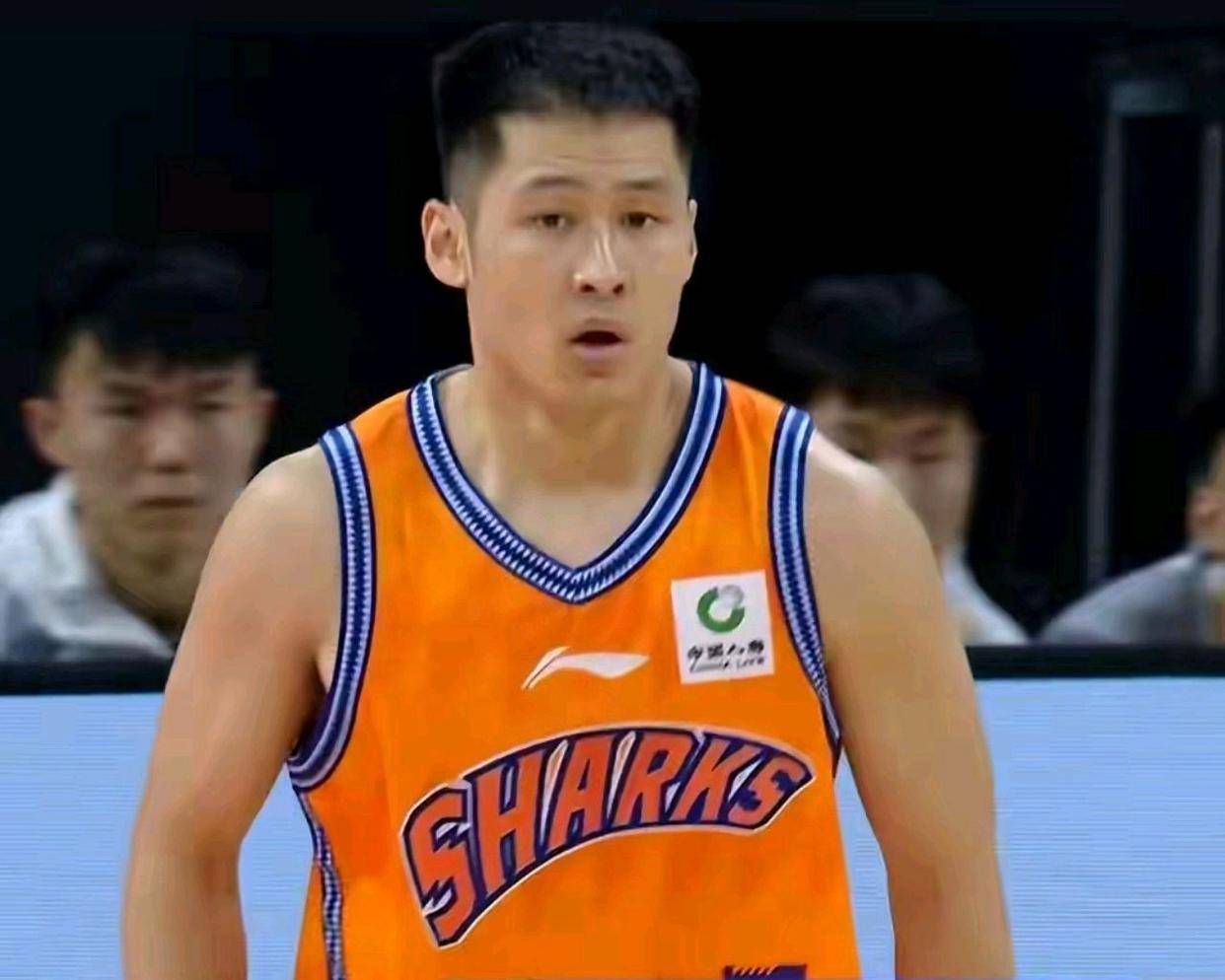 太狠了！上海申花窗口期门线救险今夜布鲁克林篮网备战德甲，集结日深圳男篮备战国王杯