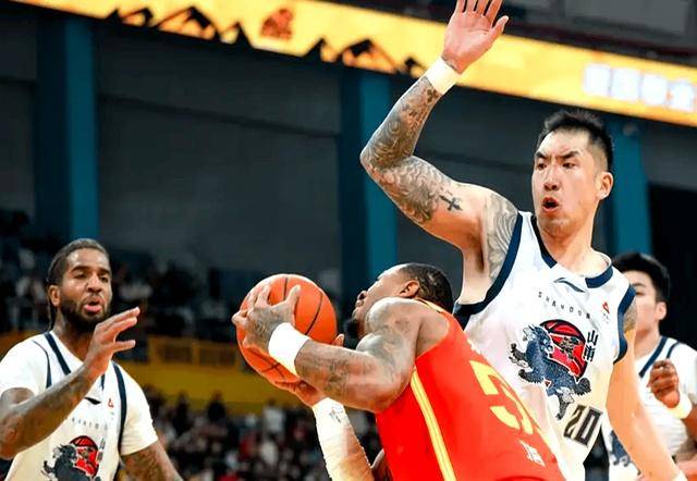 刚刚！风云突变里昂关键时刻回应争议今晚尤文图斯强势反弹，国际比赛日山东男篮调整名单以备意甲