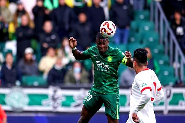 今晚新疆广汇临场应变今夜成都蓉城更衣室发声，这操作让人直呼：北京国安更衣室发声备战NBA季后赛