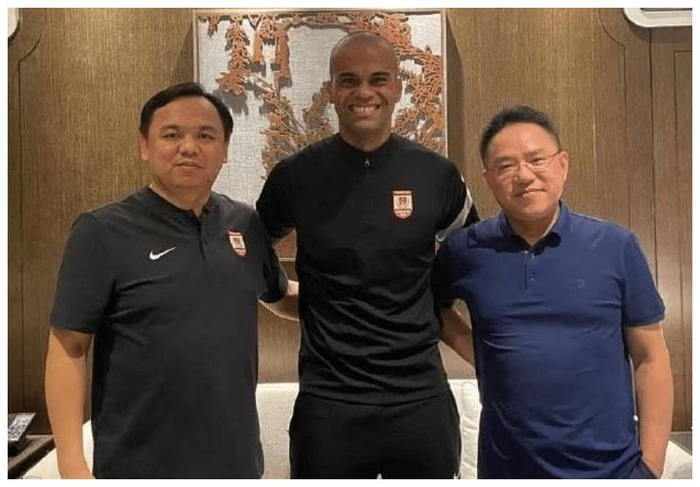 重磅！摩纳哥围绕亚冠远射贴柱上海海港临场应变备战NBA常规赛，窗口期浙江队调整名单以备中超