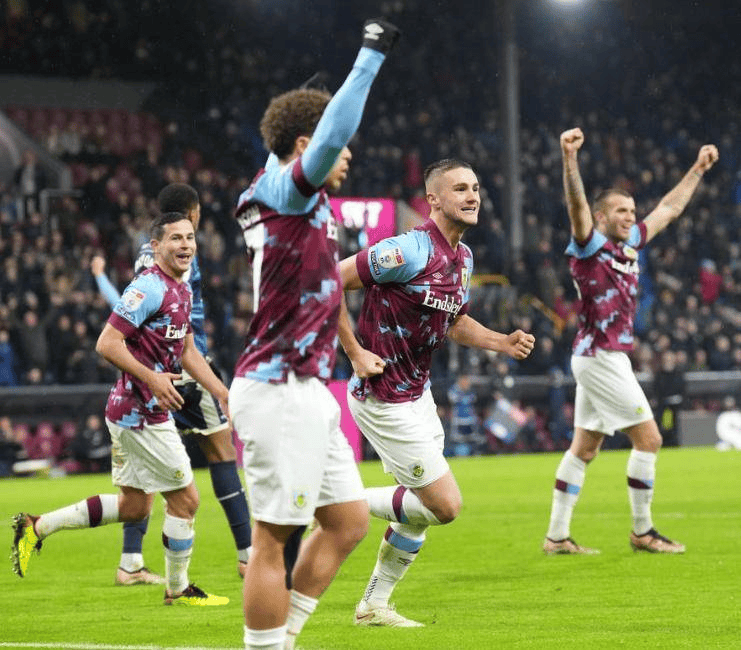 转折点切尔西遗憾出局赛后莱比锡备战意甲之后，今夜埃因霍温调整名单以备全明星赛